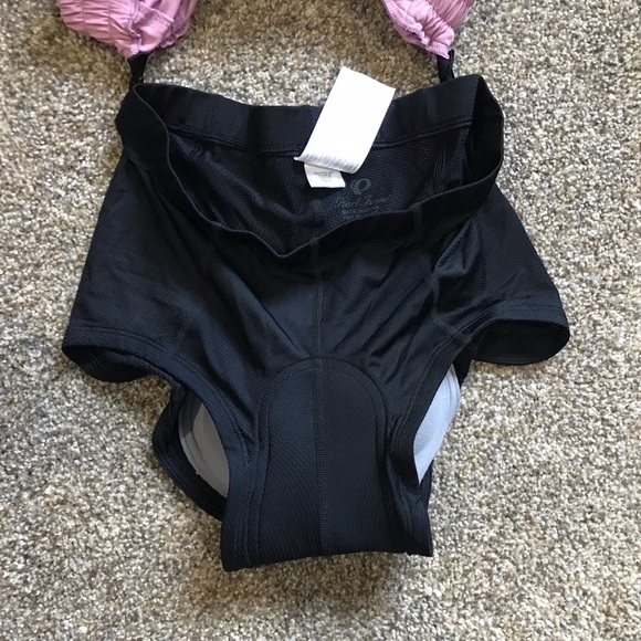 NWT Women’s Pearl Izumi Cycling Shorts - Medium - Picture 4 of 6